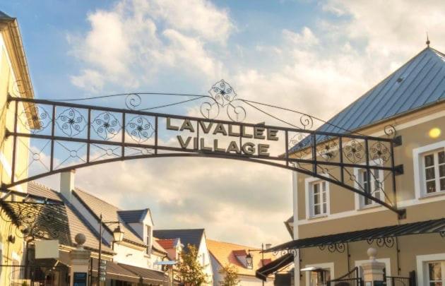 Suite Villanova Near Disneyland Paris Chessy  Exterior photo